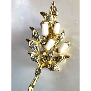 Vintage Opulent Wheat Sheaf Style Gold Tone Brooch with Rhinestone Faux Pearl